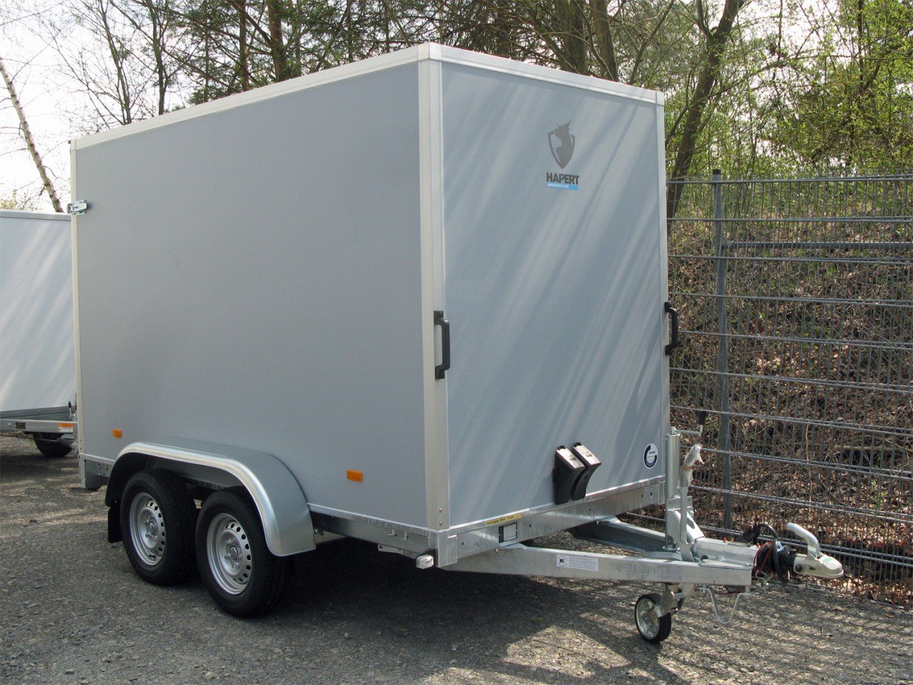 Hapert Sapphire L-2 – Kofferanhänger mit Rampe – 2000 kg – Bild 2