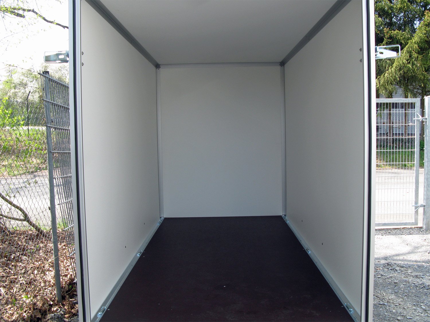Hapert Sapphire L-2 – Kofferanhänger mit Rampe – 2000 kg – Bild 9