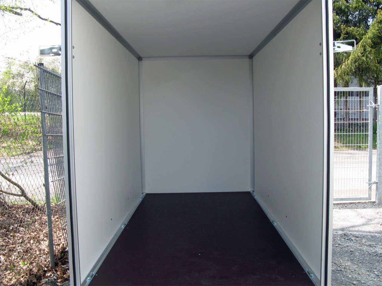 Hapert Sapphire L-2 – Kofferanhänger mit Rampe – 2000 kg – Bild 10