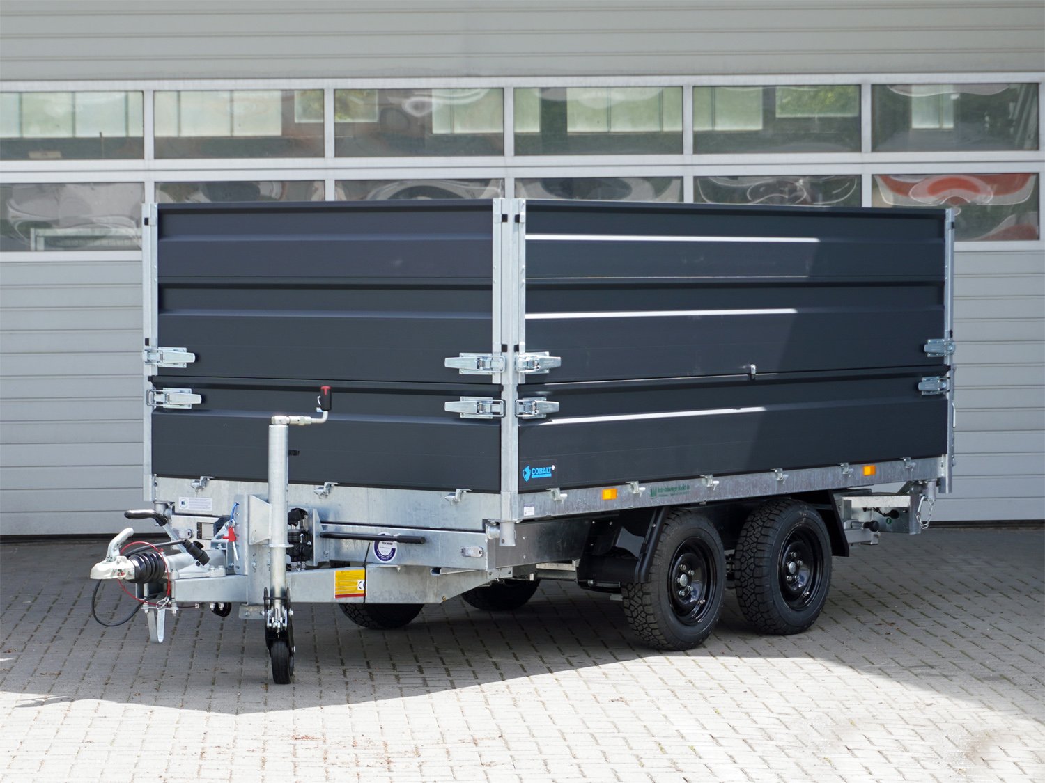 Hapert Cobalt Plus 3500 – 3-Seiten-Kipper mit BWA 700 mm – 3500 kg