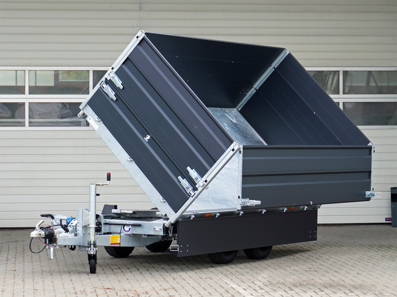 Hapert Cobalt Plus 3500 – 3-Seiten-Kipper mit BWA 700 mm – 3500 kg – Bild 3