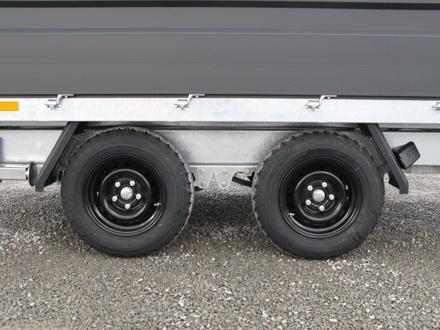 Hapert Cobalt Plus 3500 – 3-Seiten-Kipper mit BWA 700 mm – 3500 kg – Bild 12
