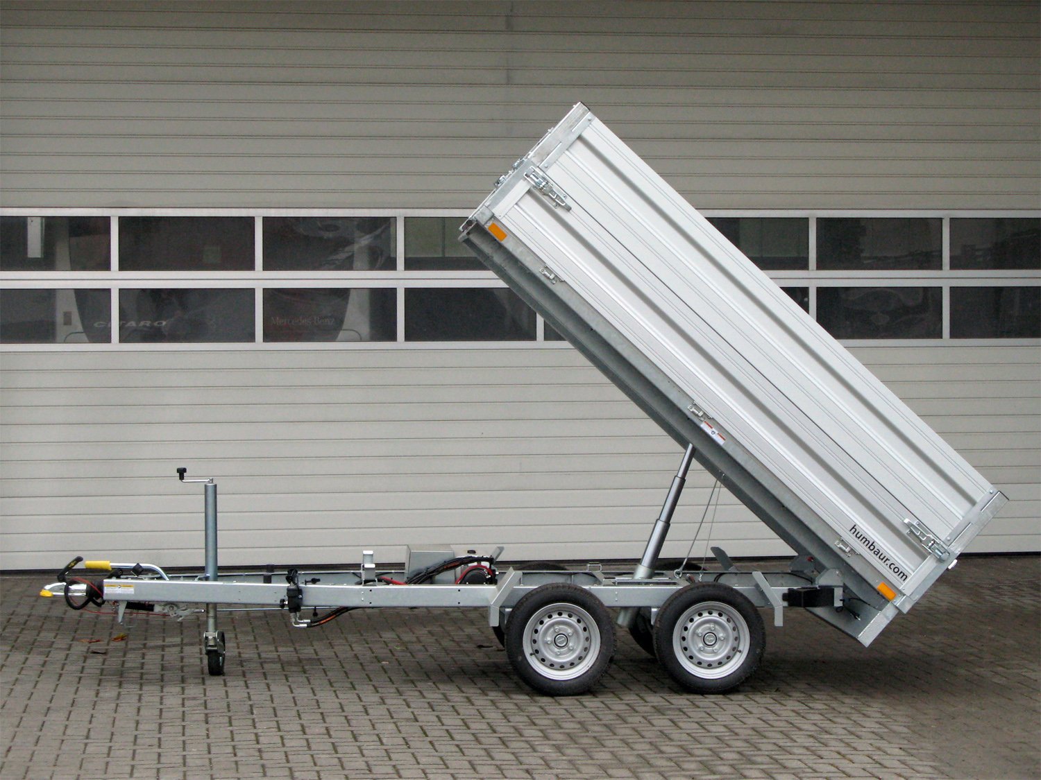 Humbaur HUK 272715 E-Pumpe u. BW-Aufsatz – Rückwärtskipper – 2700 kg – Bild 3