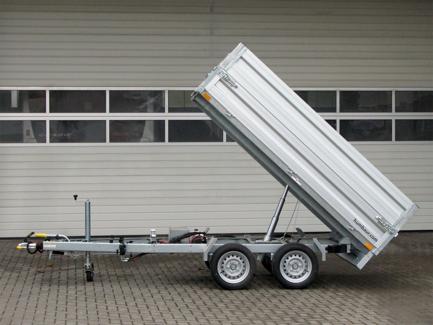 Humbaur HUK 272715 E-Pumpe u. BW-Aufsatz – Rückwärtskipper – 2700 kg – Bild 4