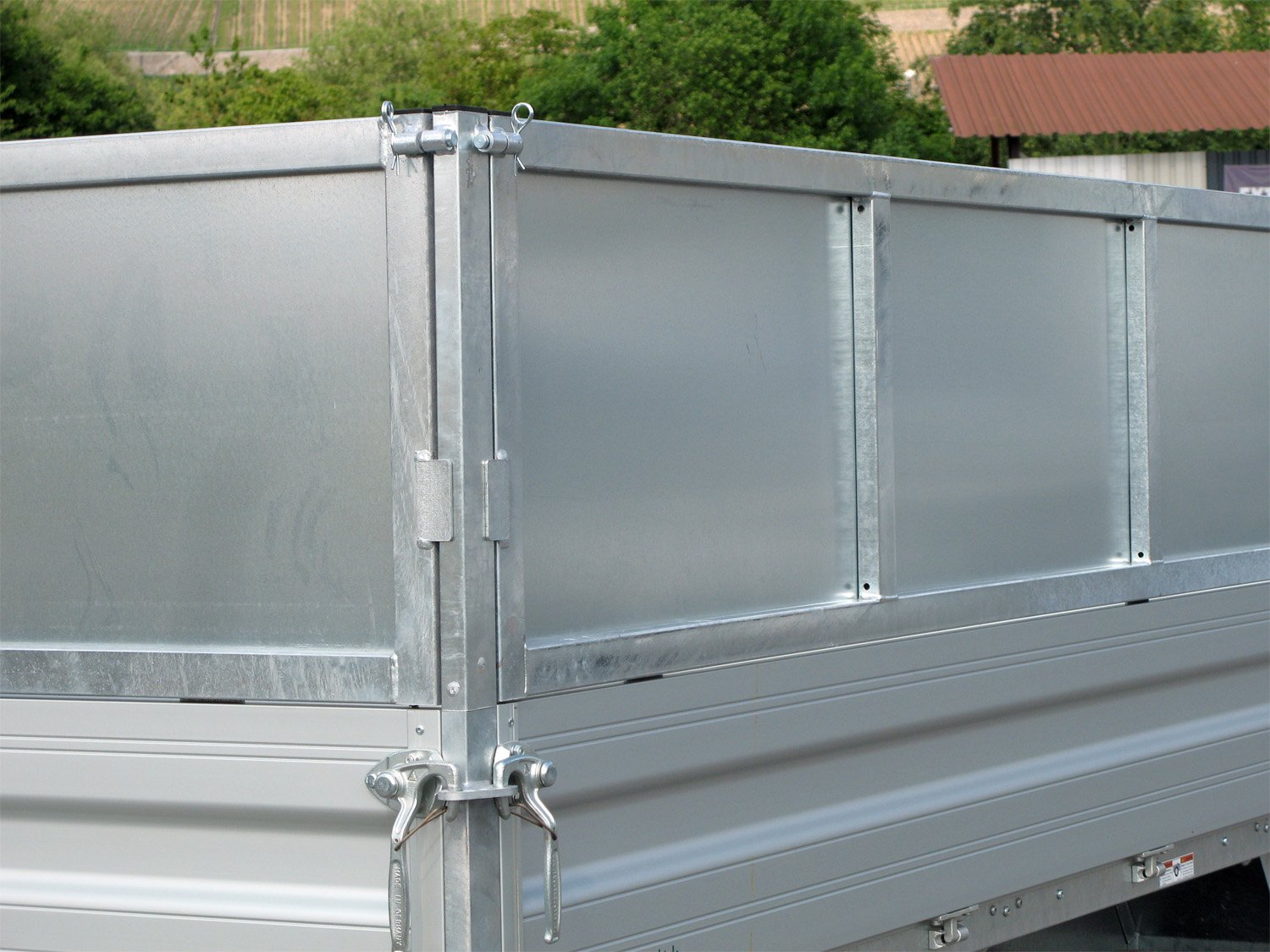 Humbaur HTK 3000.31 ALU Stahlblechaufsatz – 3-Seiten-Kipper – 3000 kg – Bild 9