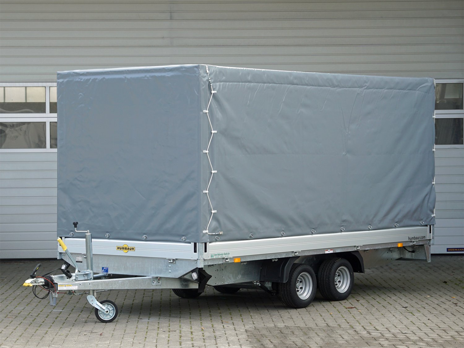 Humbaur HN254118 – Planenanhänger – 2500 kg