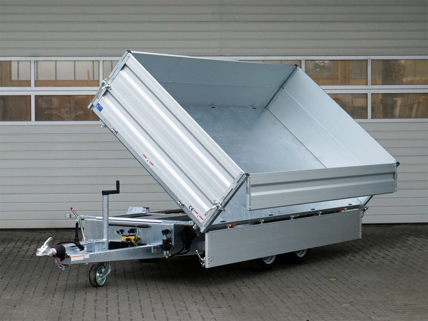 Humbaur HTK 3500.37 ALU-Aufsatz Rampen – 3-Seiten-Kipper – 3500 kg