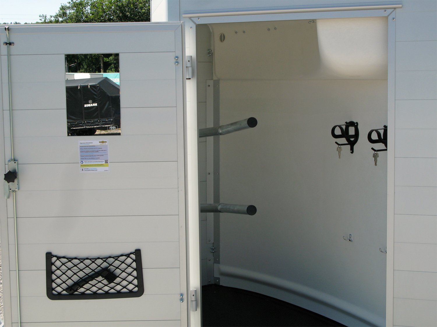 Humbaur Equitos Alu Plus 2000 – Pferdeanhänger – 2000 kg – Bild 9