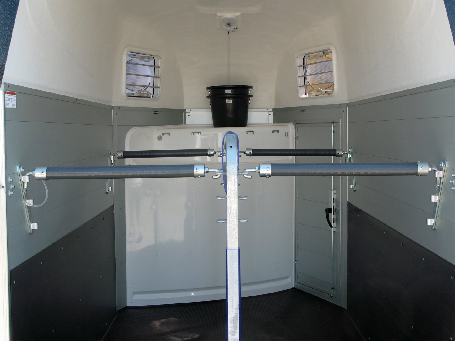 Humbaur Equitos Alu Plus 2000 – Pferdeanhänger – 2000 kg – Bild 19
