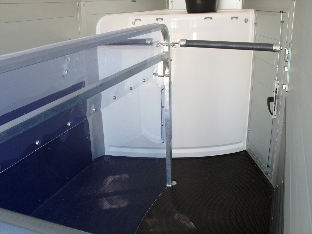 Humbaur Equitos Alu Plus 2000 – Pferdeanhänger – 2000 kg – Bild 24