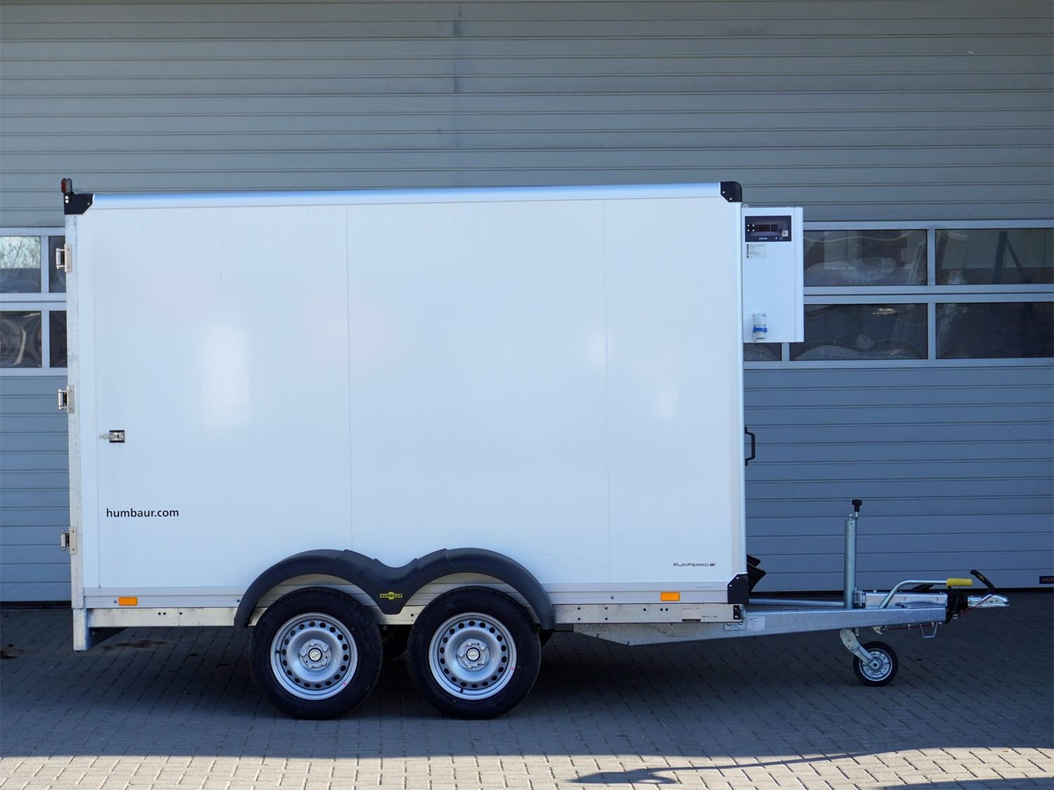 Humbaur HK 25 32 18 – 20 PF30 – Kühlkoffer – 2500 kg – Bild 4
