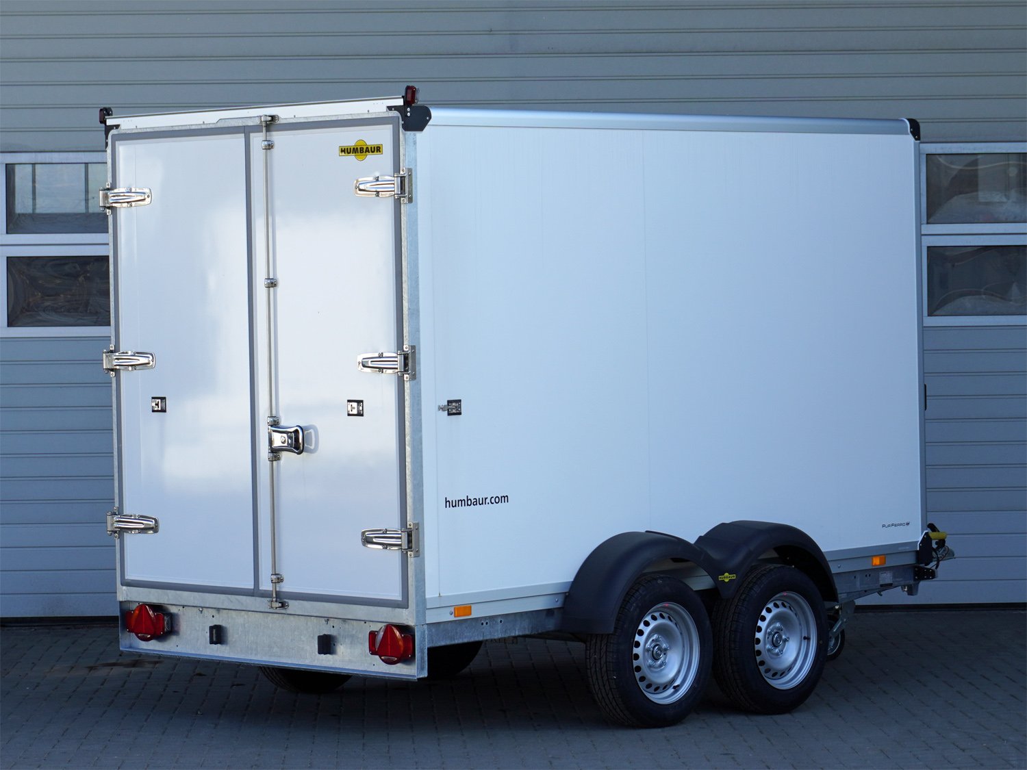 Humbaur HK 25 32 18 – 20 PF30 – Kühlkoffer – 2500 kg – Bild 5