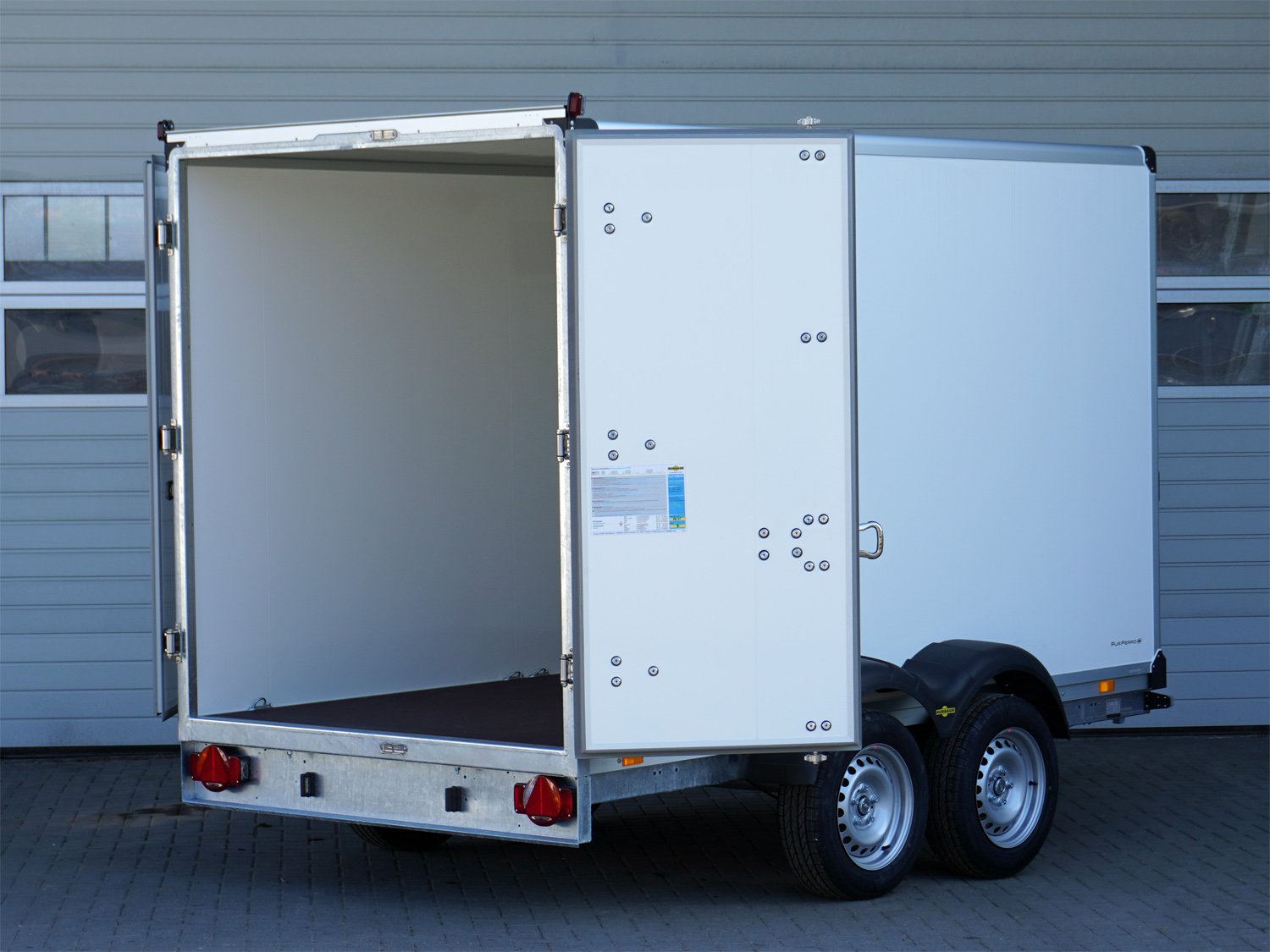 Humbaur HK 25 32 18 – 20 PF30 – Kühlkoffer – 2500 kg – Bild 7