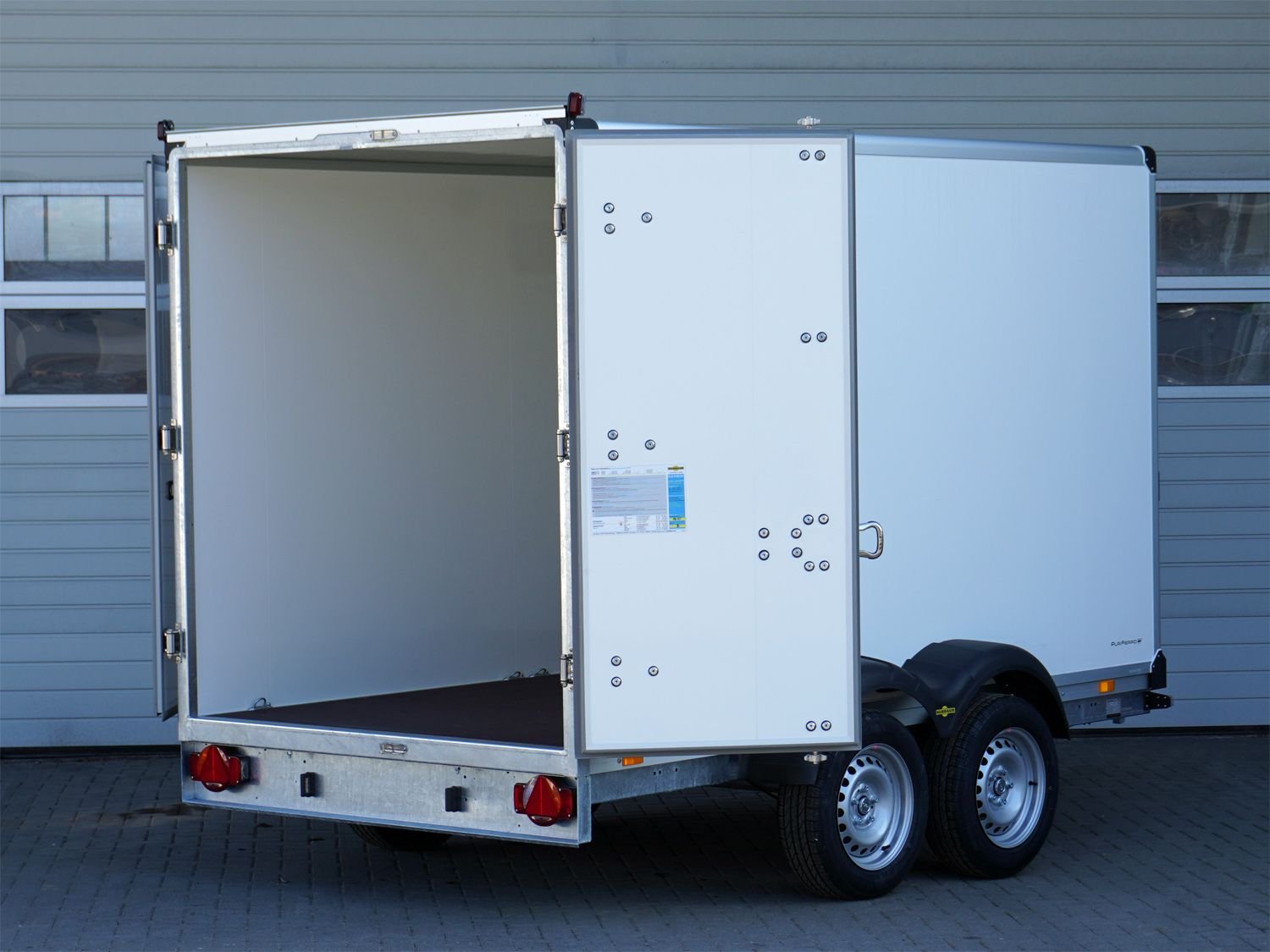Humbaur HK 25 32 18 – 20 PF30 – Kühlkoffer – 2500 kg – Bild 8