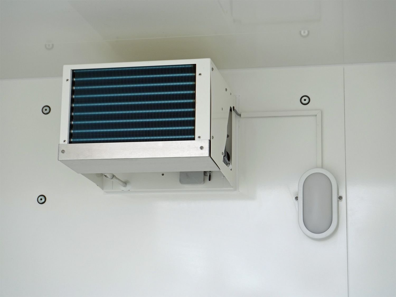 Humbaur HGK 13 27 16 – 21 PF 60 Deluxe – Kühlkoffer – 1.300 kg – Bild 12