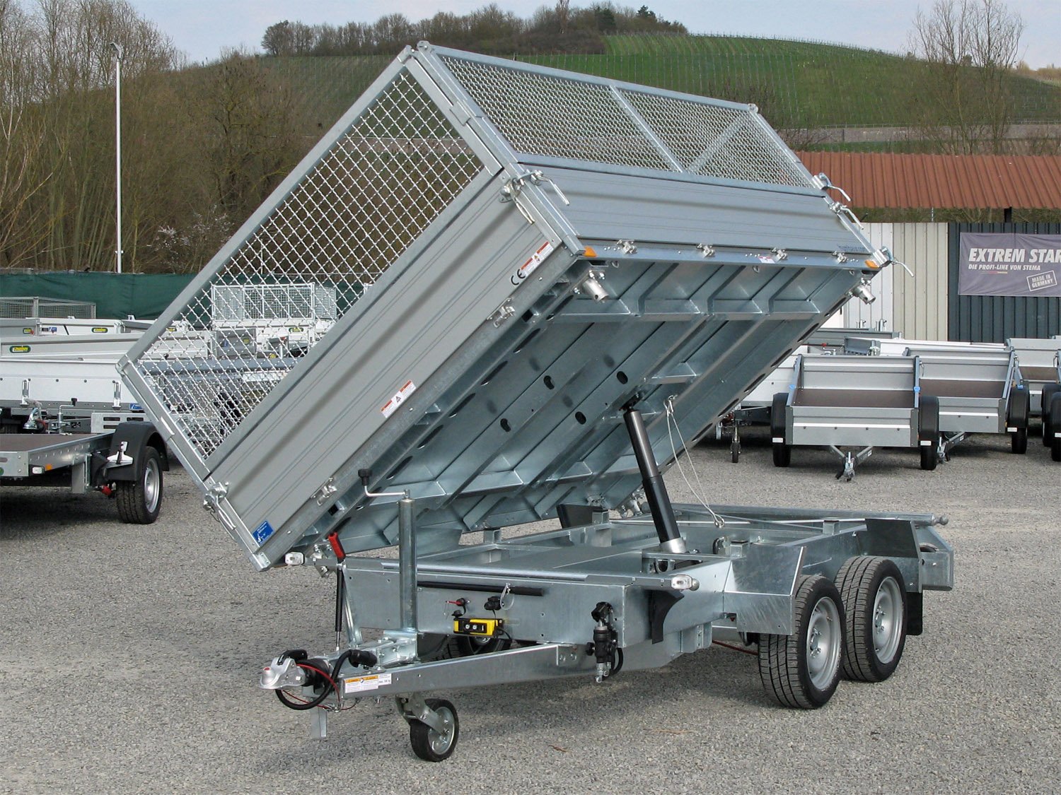 Humbaur HTK 3000.31 ALU Gitteraufsatz – 3-Seiten-Kipper – 3000 kg
