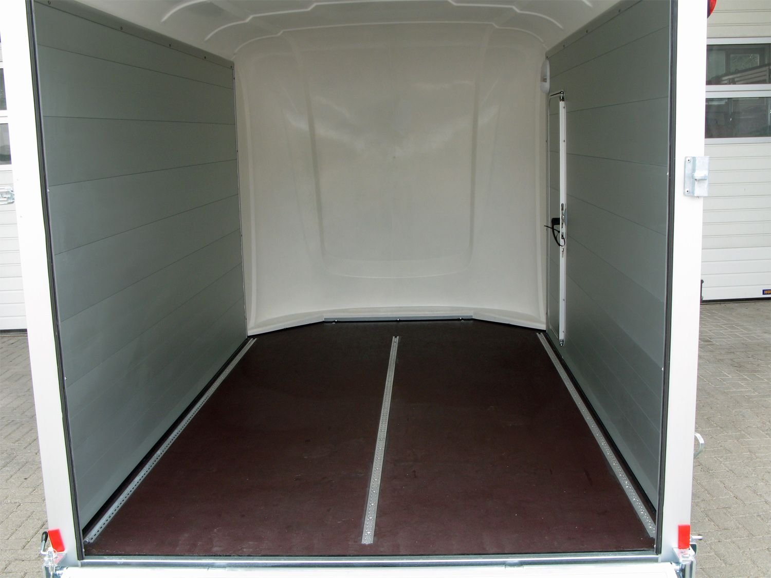 Humbaur HKPA 153217 – Poly-Alu-Kofferanhänger 100 km/h – 1500 kg – Bild 16