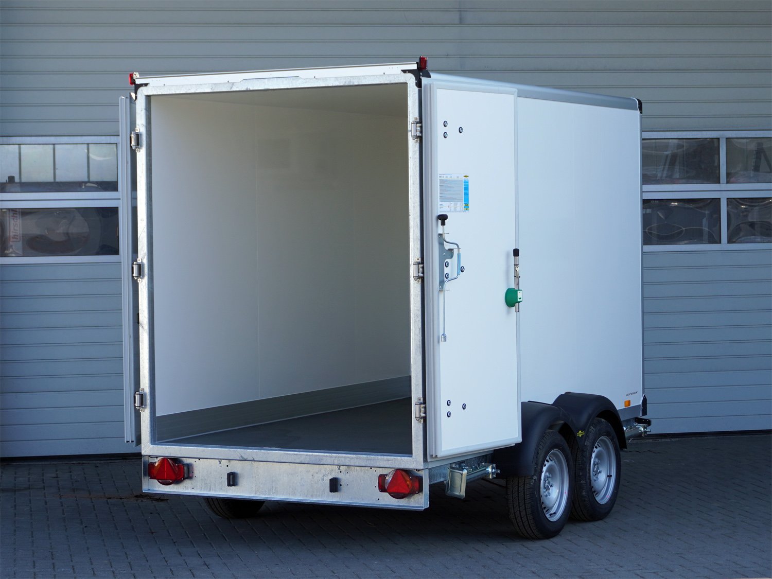 Humbaur HGK 25 32 18 – 21 PF 60 Deluxe – Kühlkoffer – 2.500 kg – Bild 5