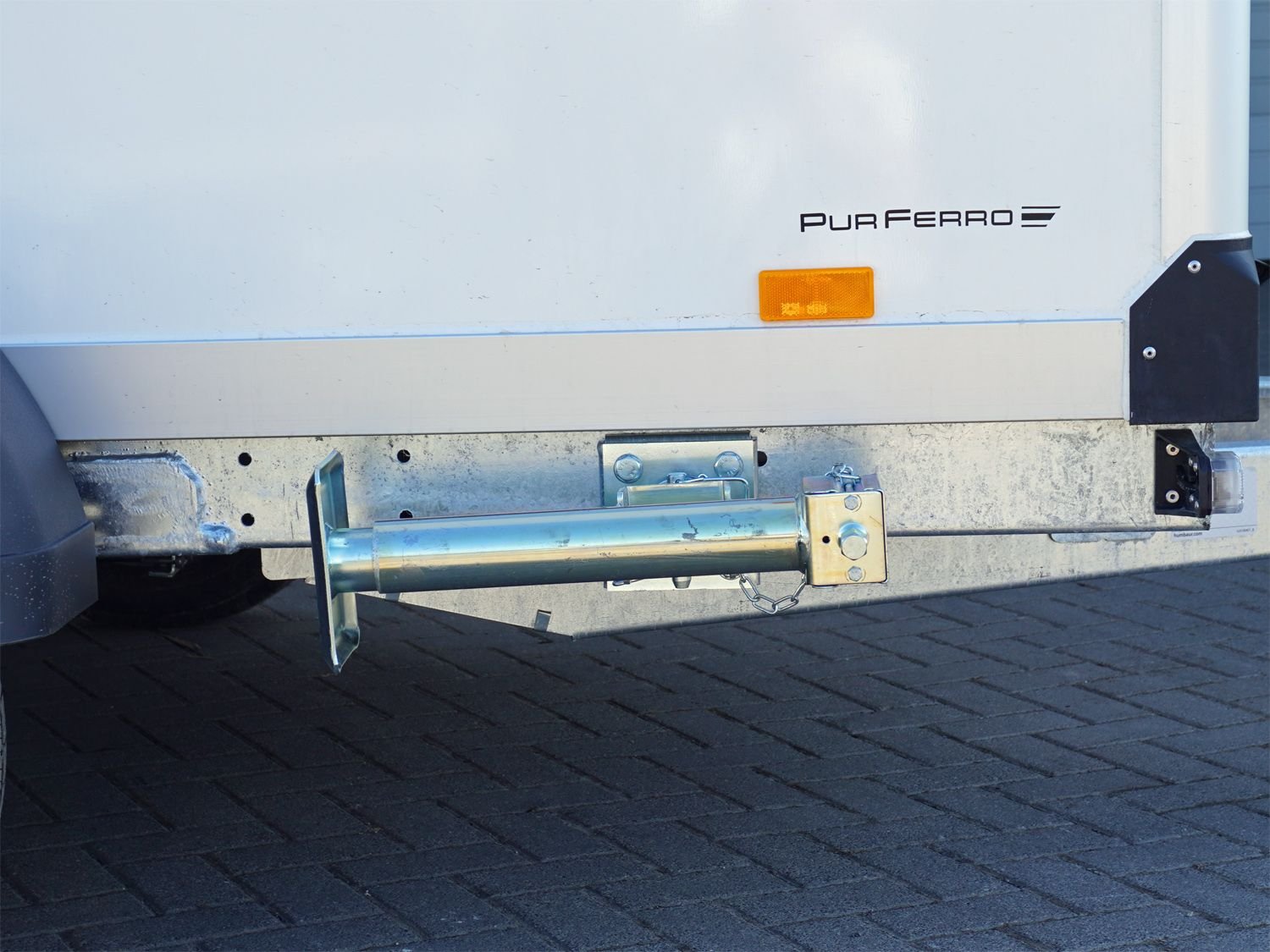 Humbaur HGK 25 32 18 – 21 PF 60 Deluxe – Kühlkoffer – 2.500 kg – Bild 14