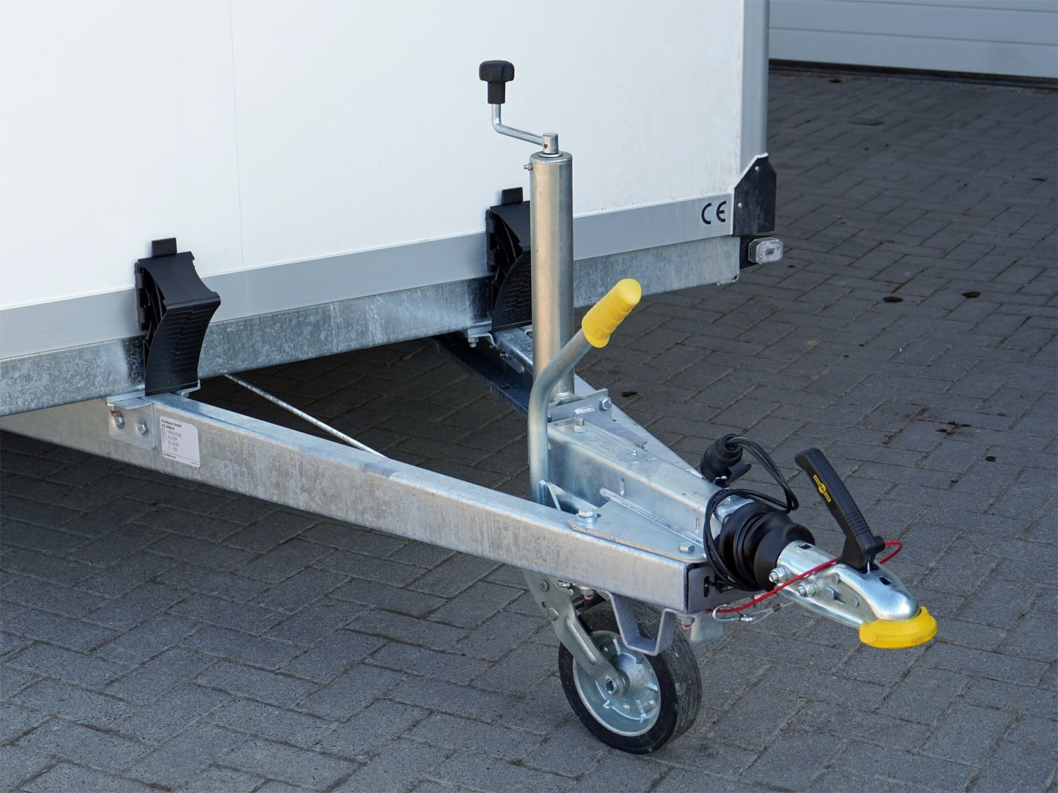 Humbaur HGK 25 32 18 – 21 PF 60 Deluxe – Kühlkoffer – 2.500 kg – Bild 16