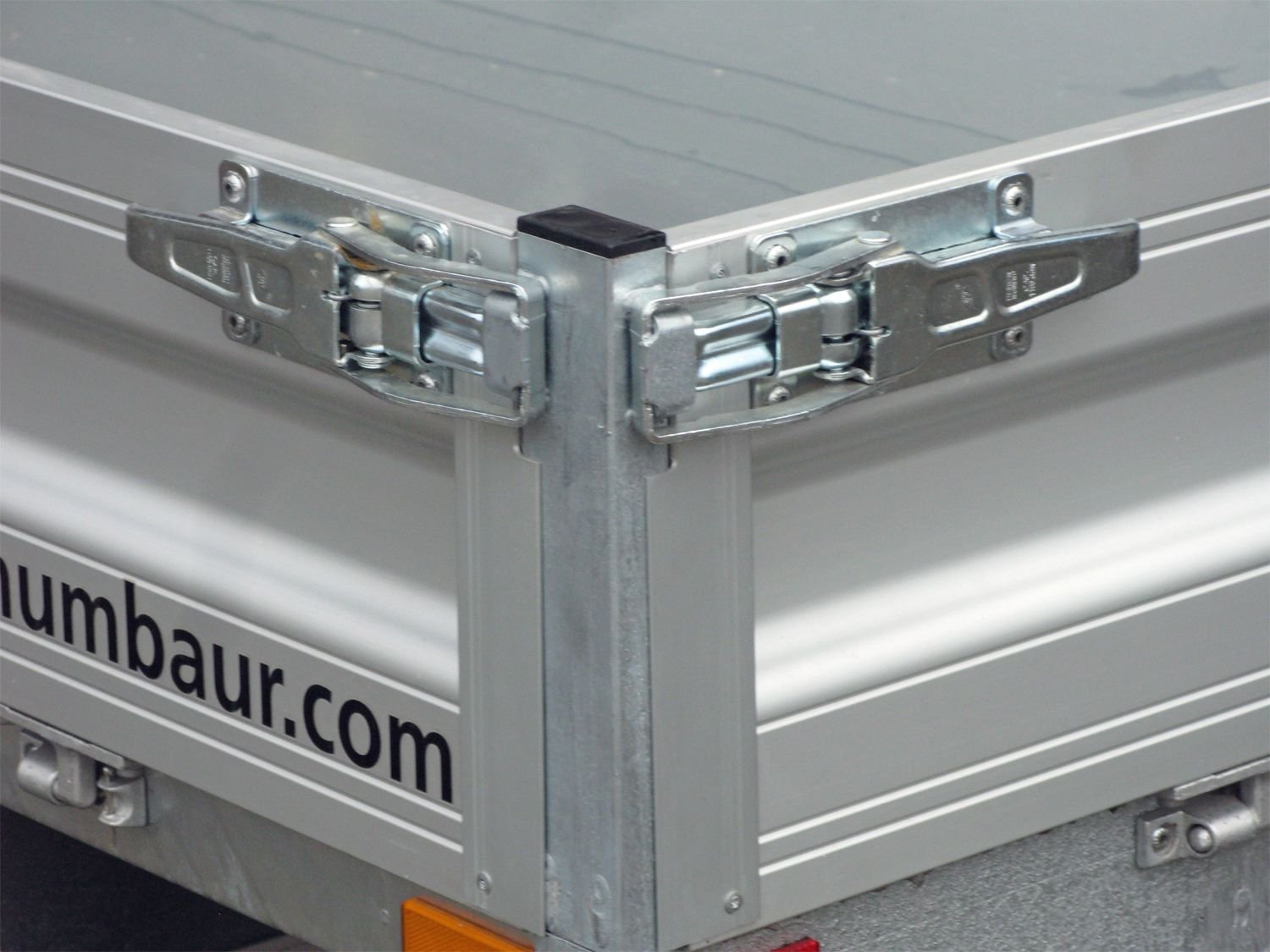 Humbaur HUK 272715 E-Pumpe u. BW-Aufsatz – Rückwärtskipper – 2700 kg – Bild 12