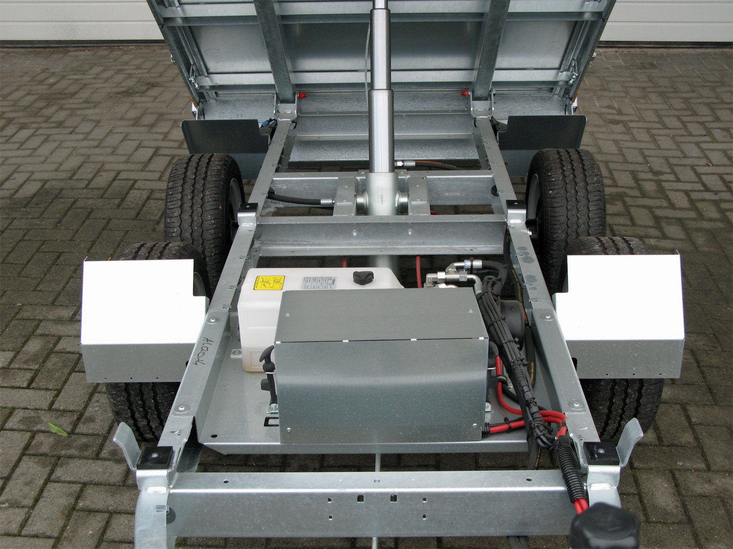 Humbaur HUK 272715 E-Pumpe u. BW-Aufsatz – Rückwärtskipper – 2700 kg – Bild 13
