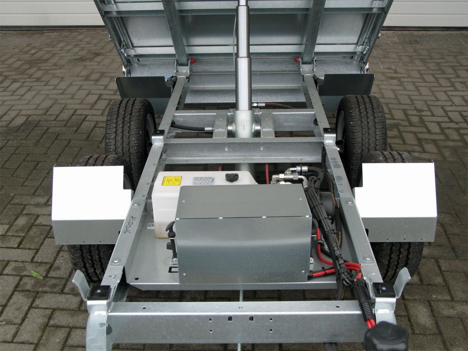 Humbaur HUK 272715 E-Pumpe u. BW-Aufsatz – Rückwärtskipper – 2700 kg – Bild 14