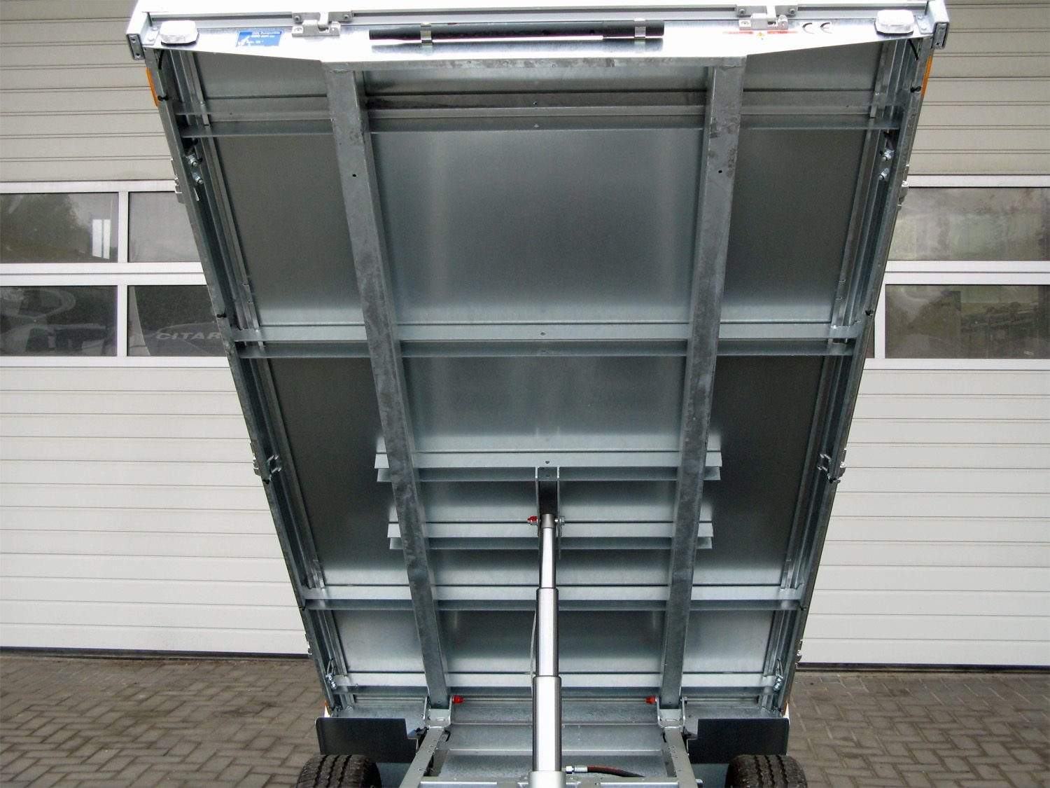 Humbaur HUK 272715 E-Pumpe u. BW-Aufsatz – Rückwärtskipper – 2700 kg – Bild 16