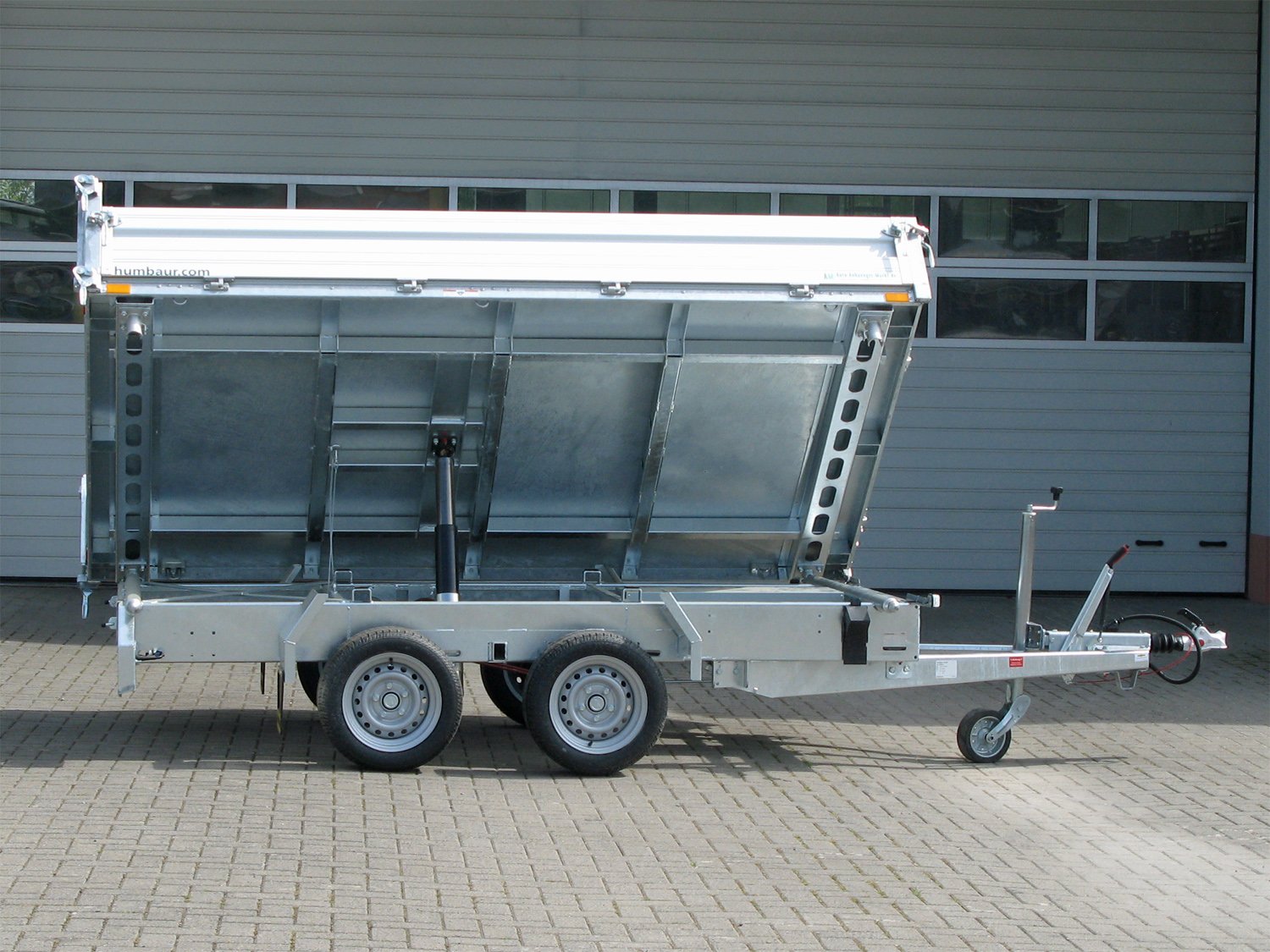 Humbaur HTK 3500.41 ALU Parabelfederung – 3-Seiten-Kipper – 3500 kg – Bild 3