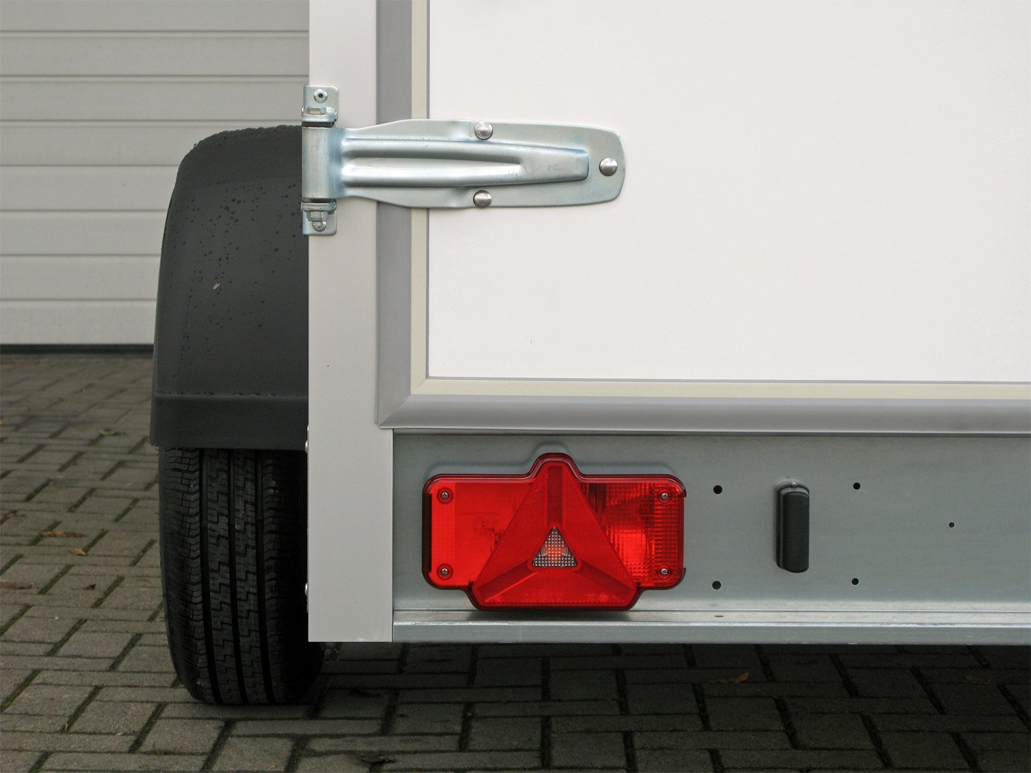 Humbaur HK 132513-15P FlexZurr – Kofferanhänger – 1300 kg – Bild 19