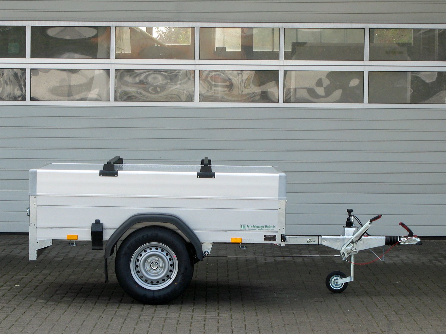 Saris McAlu Comfort 205 133 750 1 – Deckelanhänger – 750 kg – Bild 5