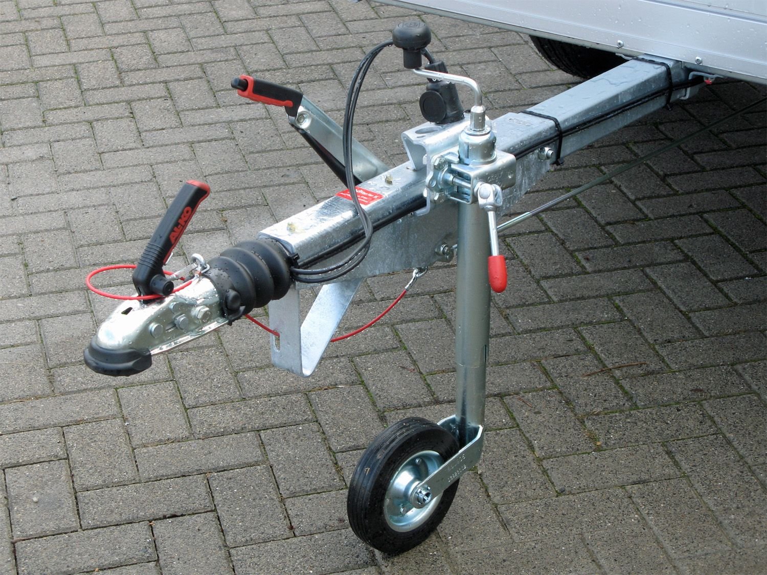 Saris McAlu Comfort 205 133 750 1 – Deckelanhänger – 750 kg – Bild 20