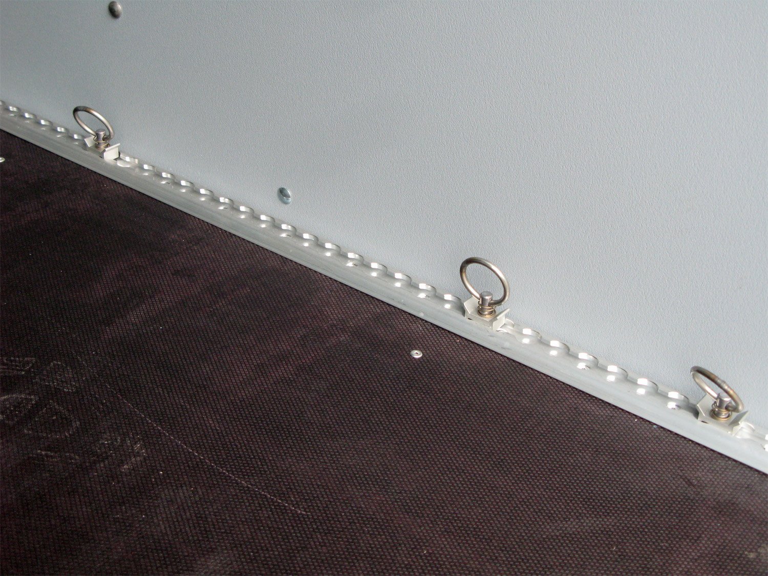 Saris FW 2000 Rampe Seitentüre – Kofferanhänger – 2000 kg – Bild 17