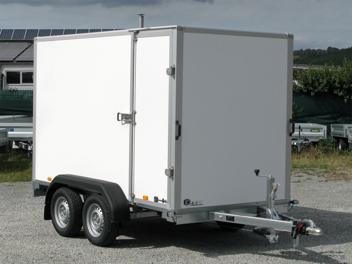 Saris FW 2000 Rampe Seitentüre – Kofferanhänger – 2000 kg