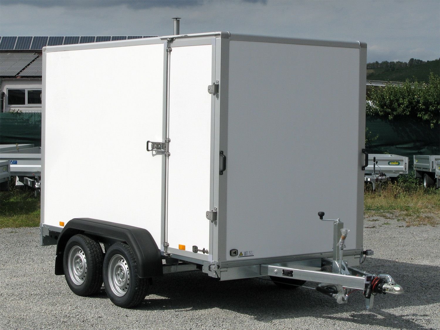 Saris FW 2000 Rampe Seitentüre – Kofferanhänger – 2000 kg – Bild 2