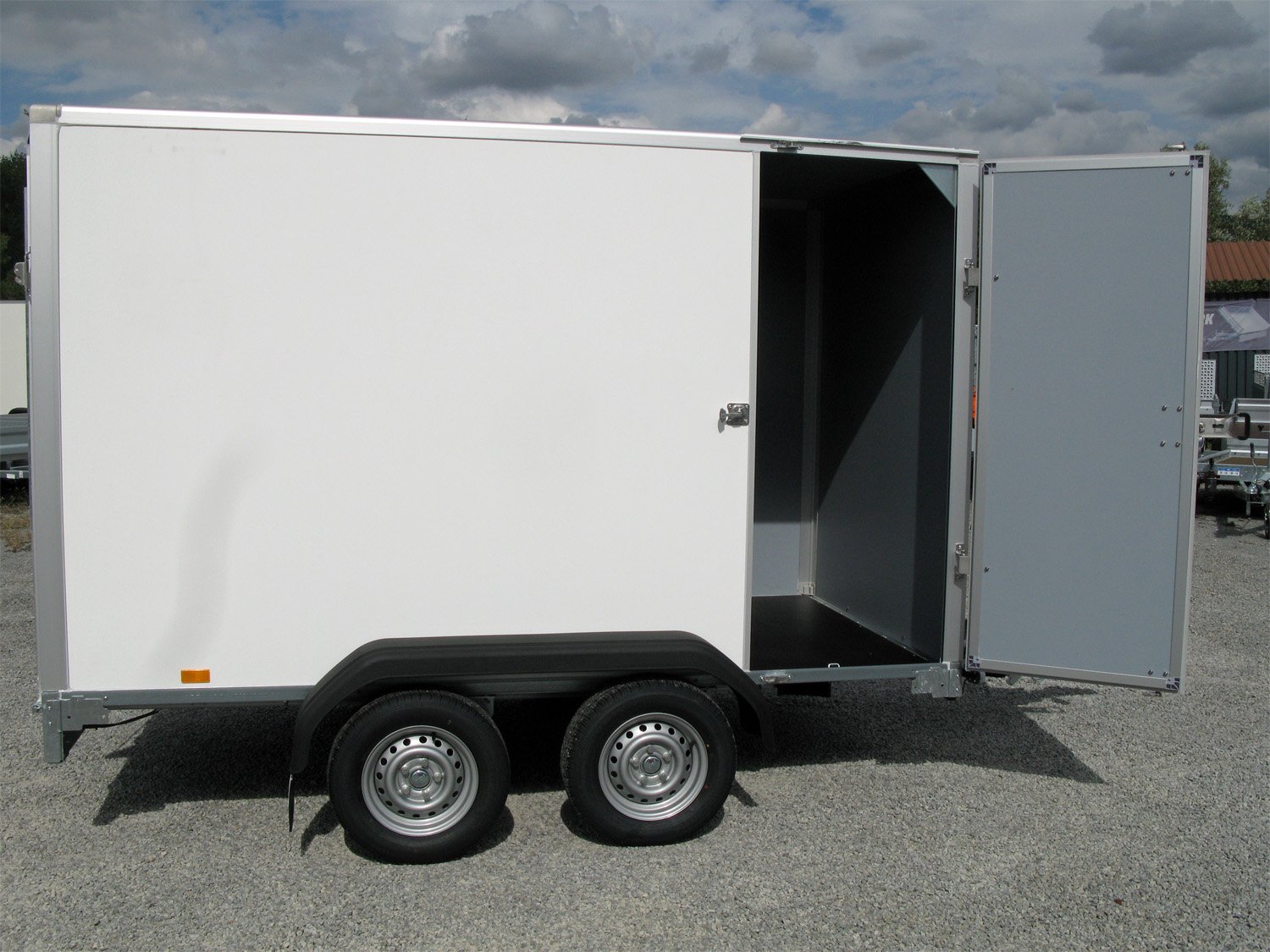 Saris FW 2000 Rampe Seitentüre – Kofferanhänger – 2000 kg – Bild 9