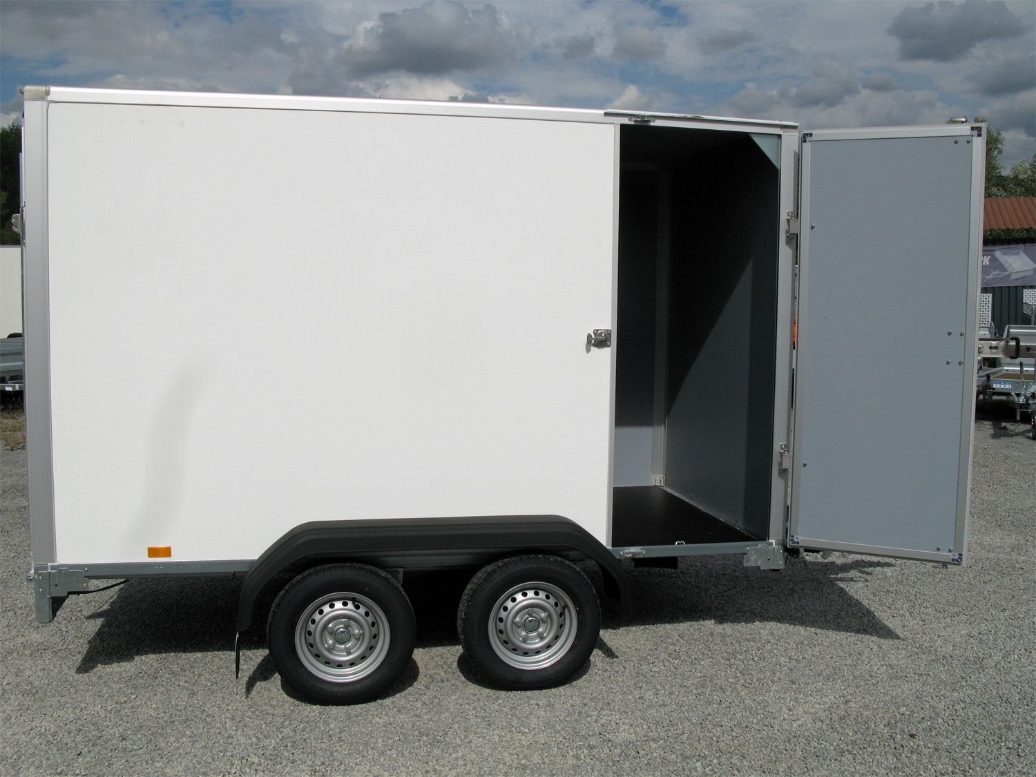 Saris FW 2000 Rampe Seitentüre – Kofferanhänger – 2000 kg – Bild 10