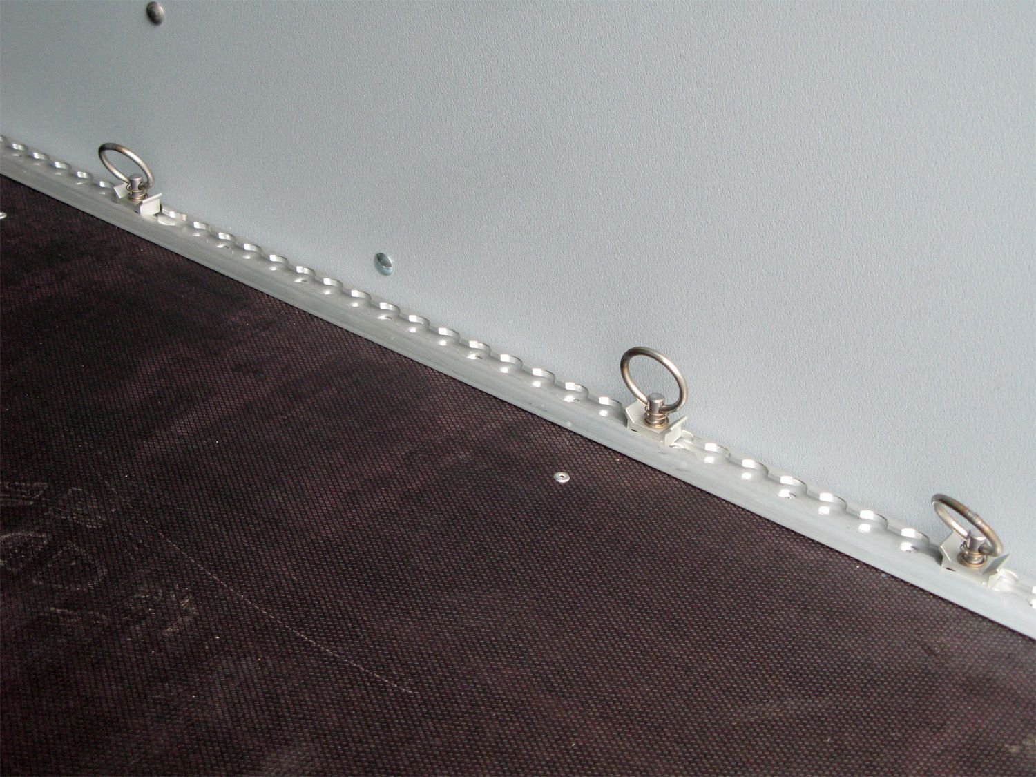 Saris FW 2000 Rampe Seitentüre – Kofferanhänger – 2000 kg – Bild 18