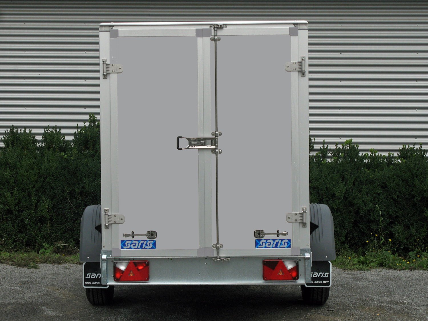 Saris GO 256-134-150-1350 – DV135 – Kofferanhänger – 1350 kg – Bild 7