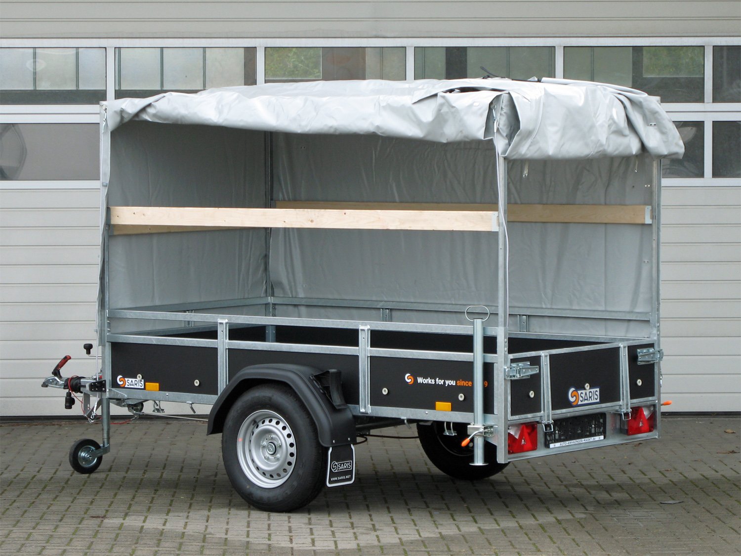 Saris Classic Wood CW 255 133 1350 1 mit Hochplane – 1350 kg – Bild 5