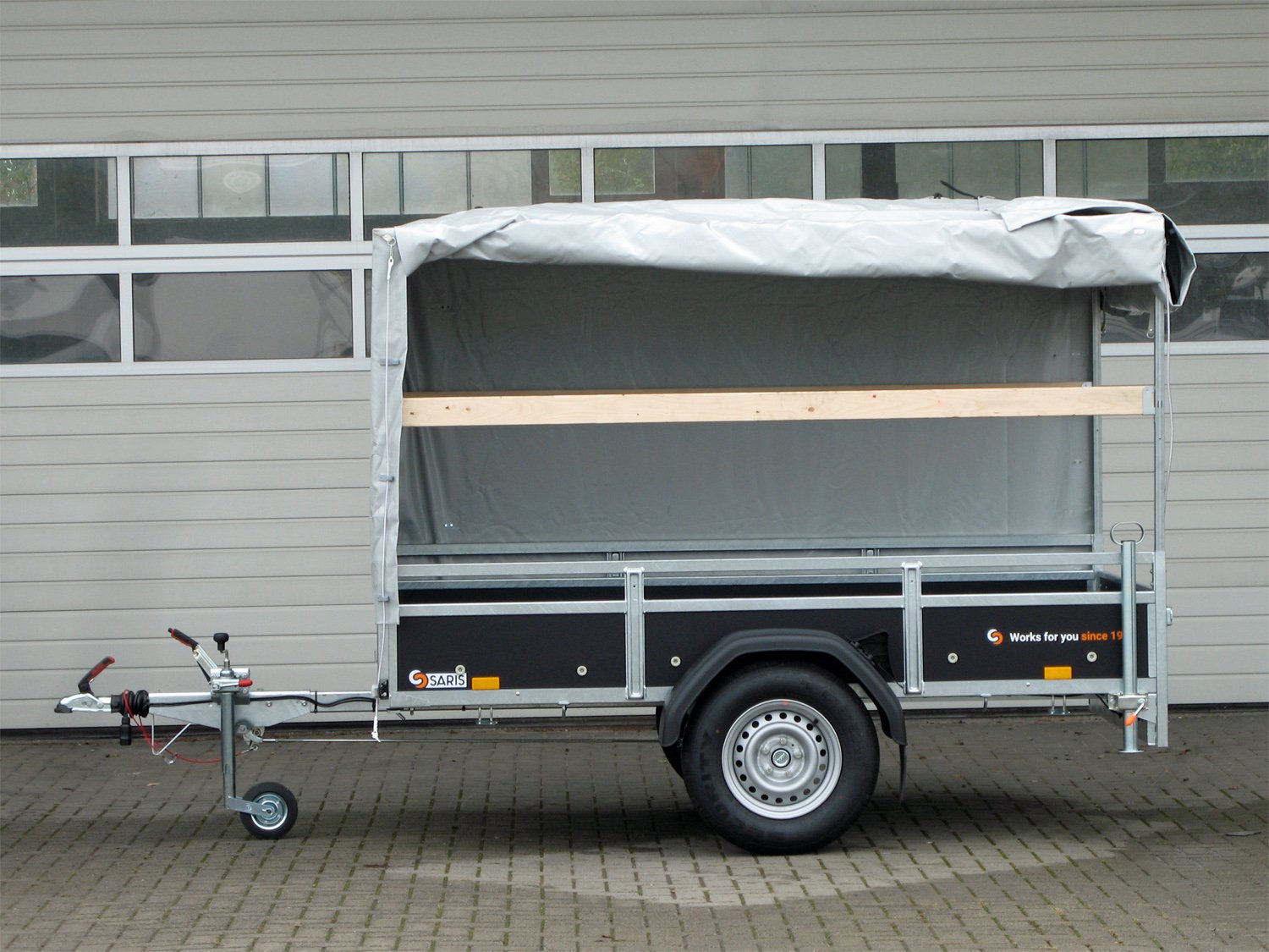 Saris Classic Wood CW 255 133 1350 1 mit Hochplane – 1350 kg – Bild 7
