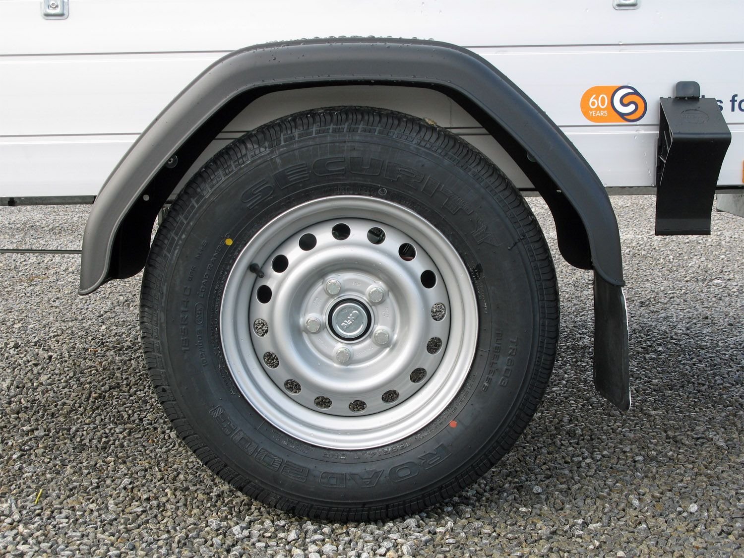 Saris McAlu Pro BV135 – Kastenanhänger – 1350 kg – Bild 10