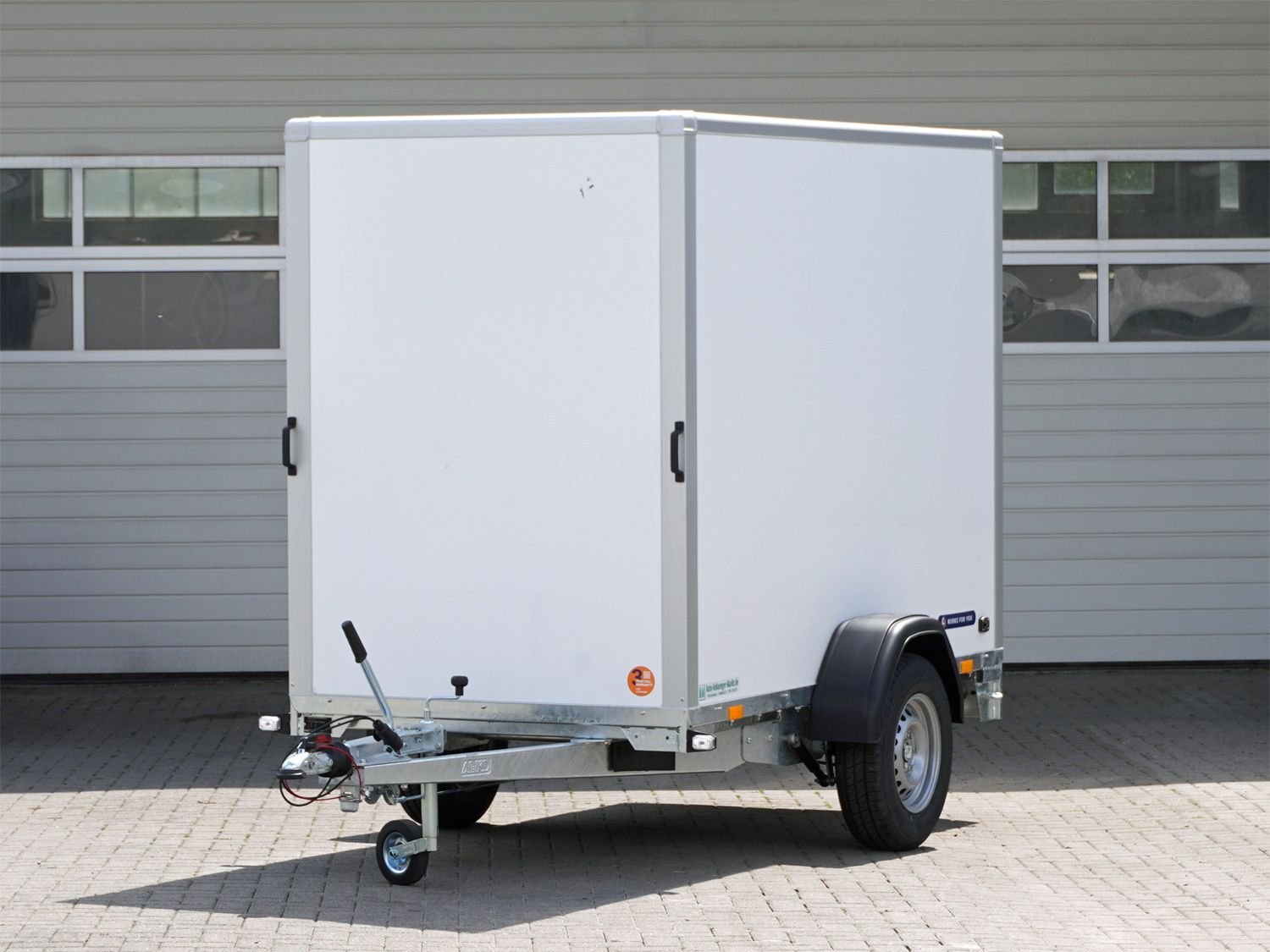 Saris GO 256-134-180-1350 Kofferanhänger – 1350 kg – Bild 2