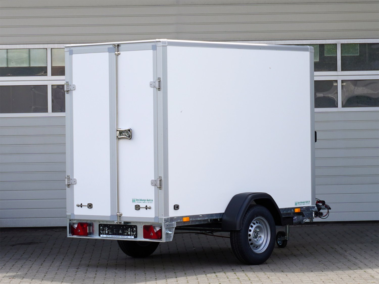 Saris GO 256-134-180-1350 Kofferanhänger – 1350 kg – Bild 3