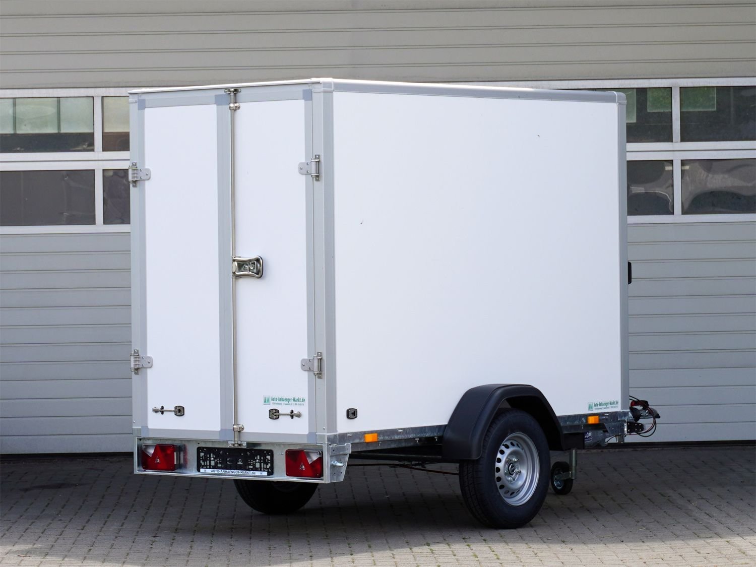 Saris GO 256-134-180-1350 Kofferanhänger – 1350 kg – Bild 4