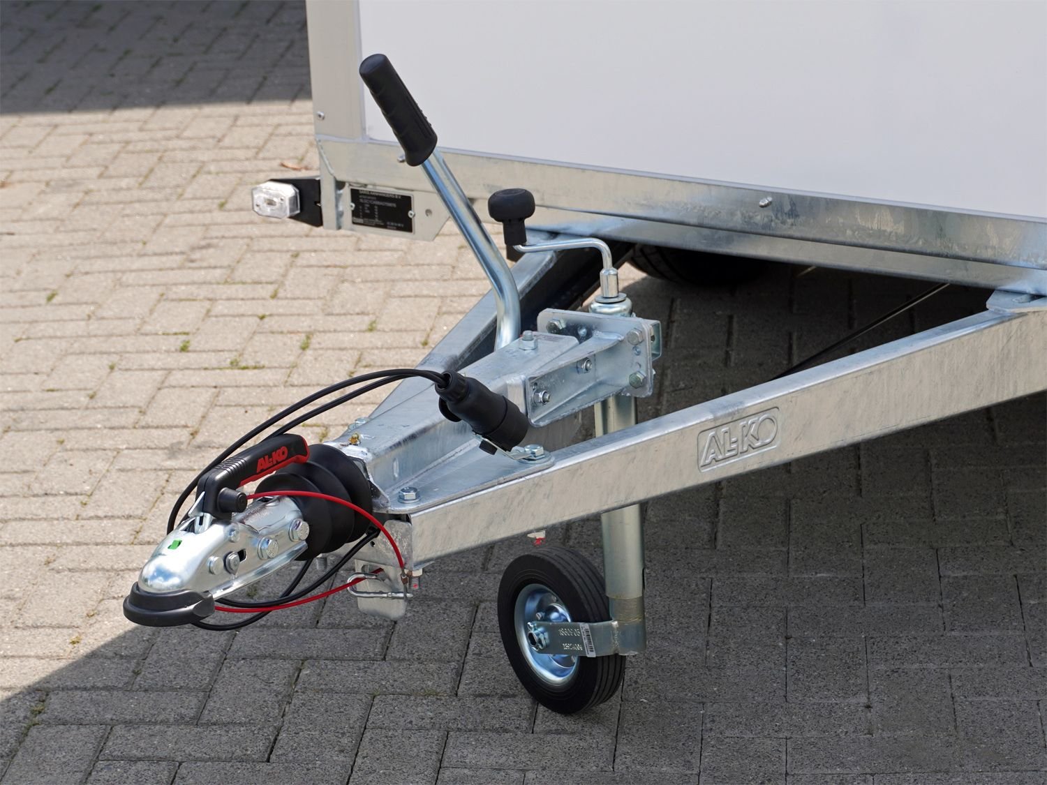 Saris GO 256-134-180-1350 Kofferanhänger – 1350 kg – Bild 12