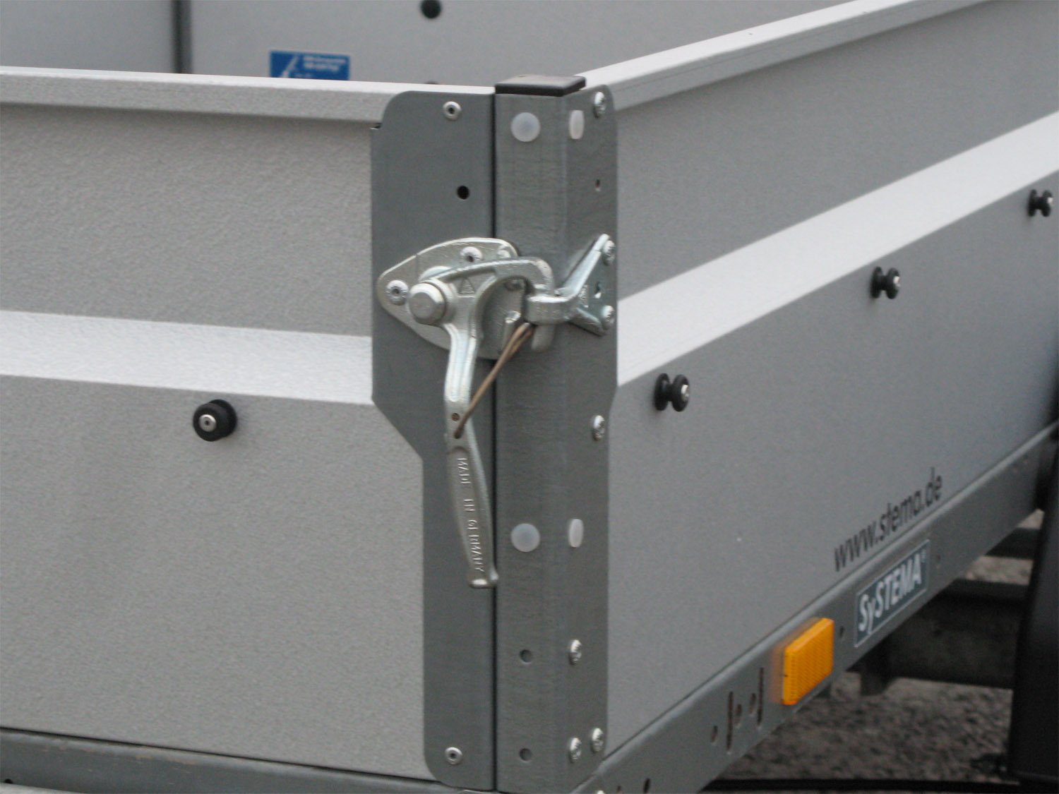 STEMA ST O2 13-25-15.1 – Einachsanhänger mit Motorradset – 1300 kg – Bild 15