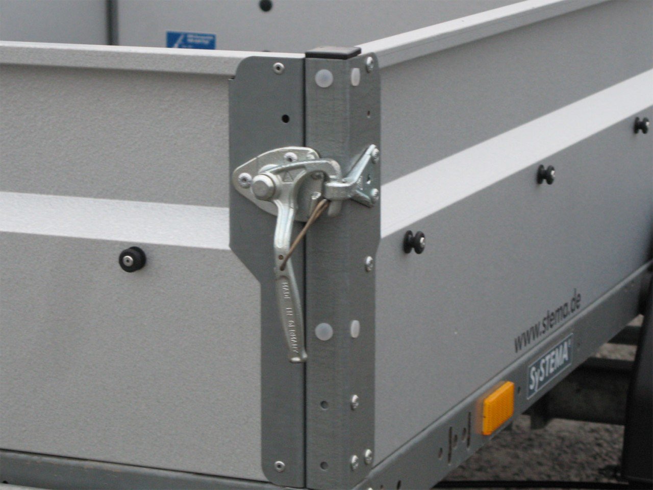 STEMA ST O2 13-25-15.1 – Einachsanhänger mit Motorradset – 1300 kg – Bild 16