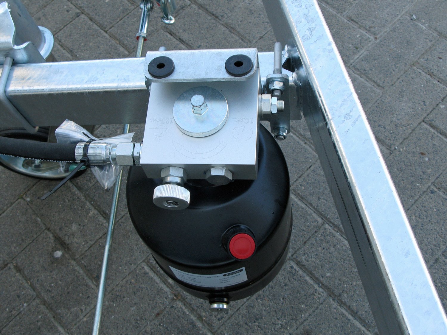 Unsinn UHK 2715-26-14 – Rückwärtskipper – 2600 kg – UHK 2627-14-1500 – Bild 17