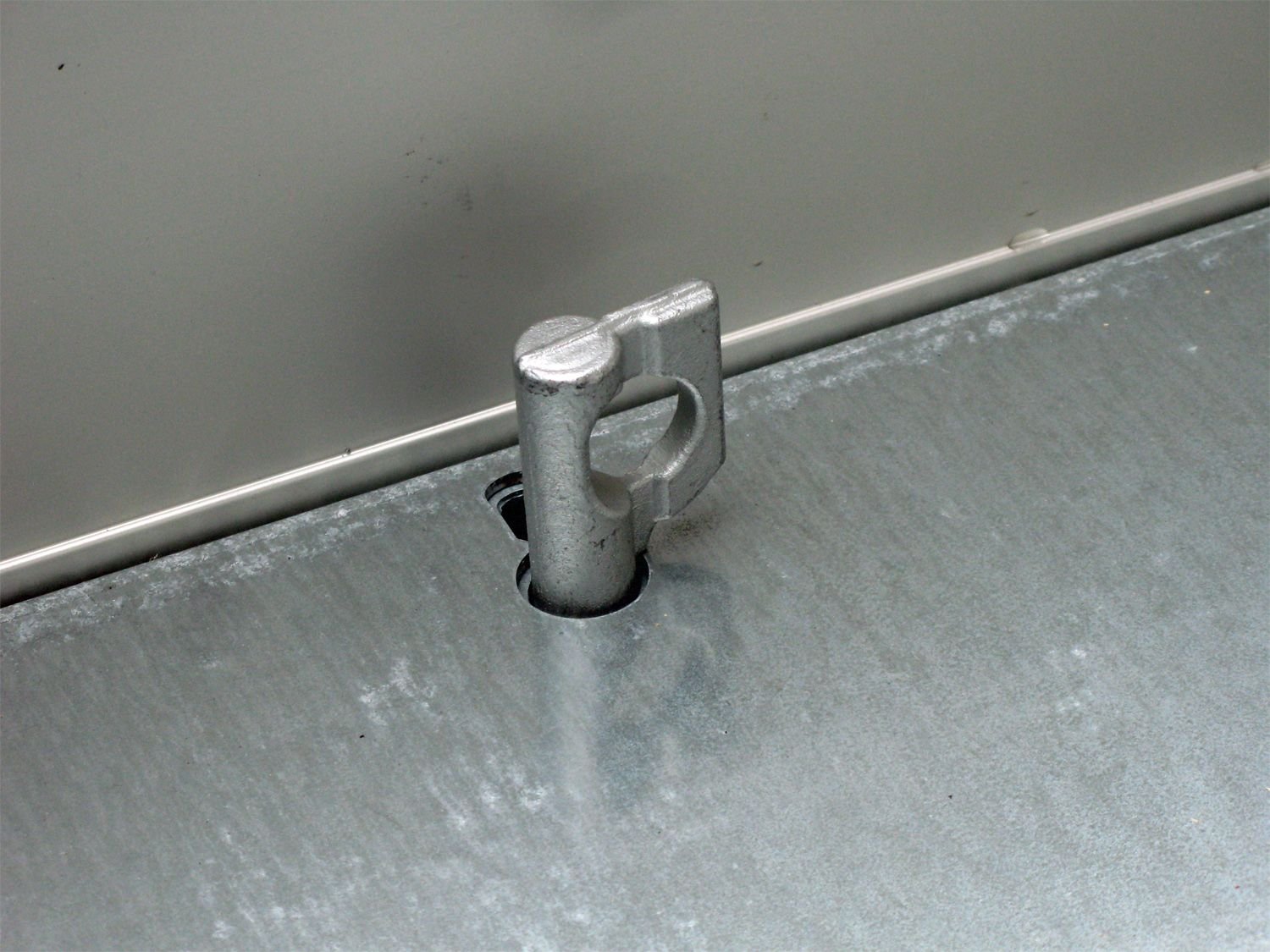 Unsinn UDK 3017-30-14 – 3-Seiten-Kipper mit Stahlblechaufsatz- 3000 kg – Bild 22